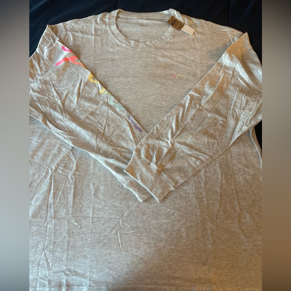 VS Pink Long sleeve tee